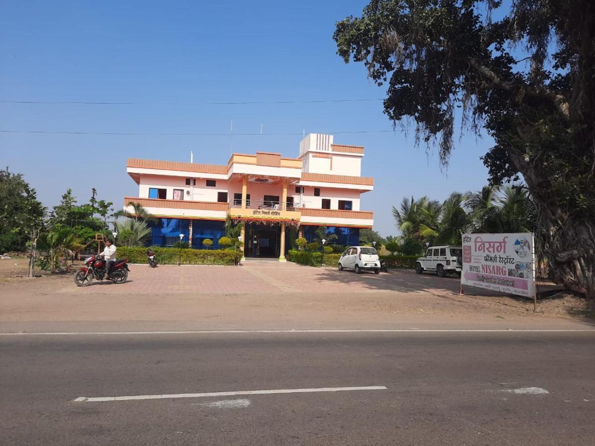 Hotel Nisarg Lodging And Restaurant Aurangabad  Exterior photo